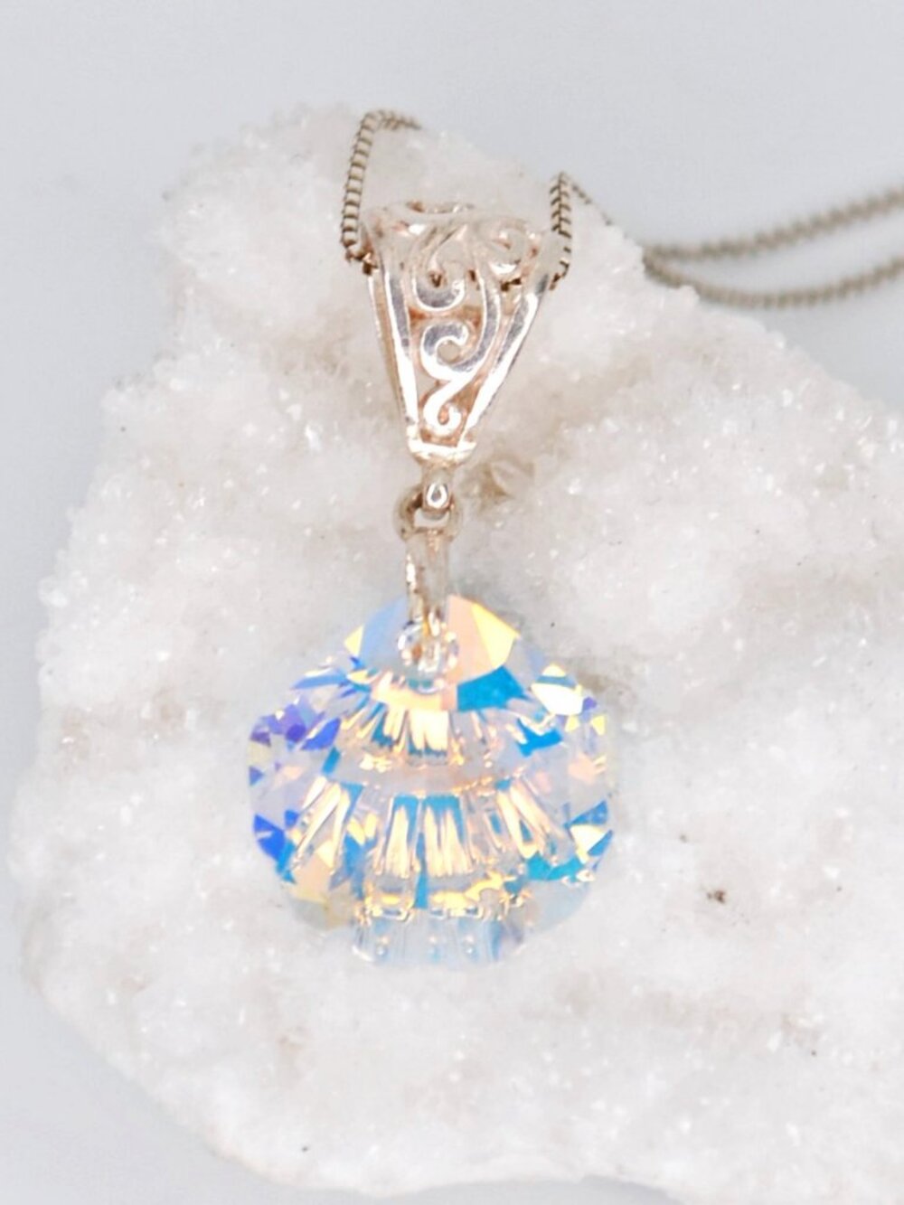 Seashell Austrian Crystal Aurora Borealis sparkle 925 Italian silver chain